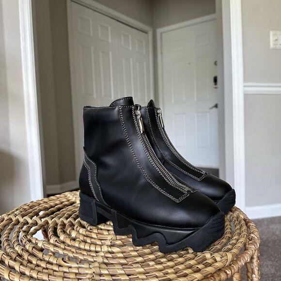 iRi ODELE Black Zip-Up Boot Women’s US 6 Chunky Platform Shoes Streetwear $280 - Picture 3 of 13